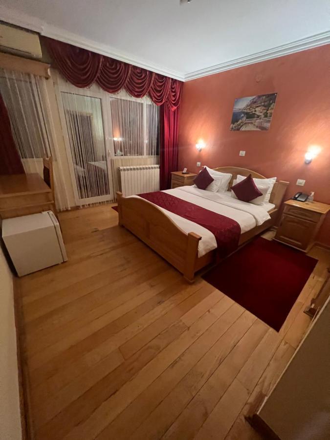 Saint Paul Accommodation Кралево Екстериор снимка