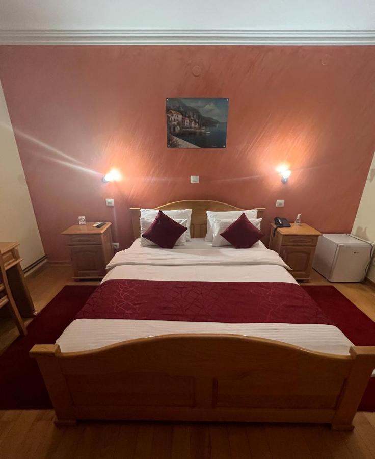 Saint Paul Accommodation Кралево Екстериор снимка